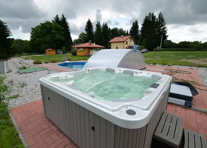 In Czech Forest With Pool Feriehus Konstantinovy Lázně